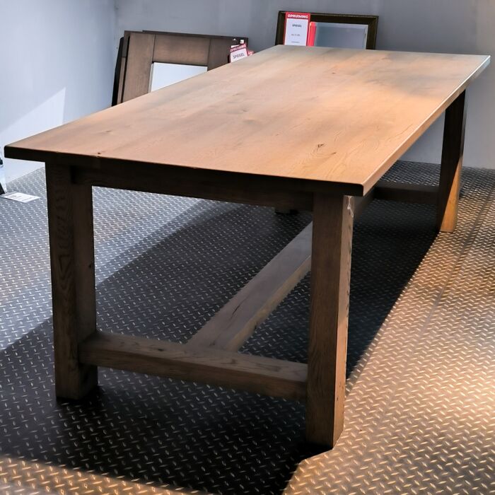 Eettafel Falco